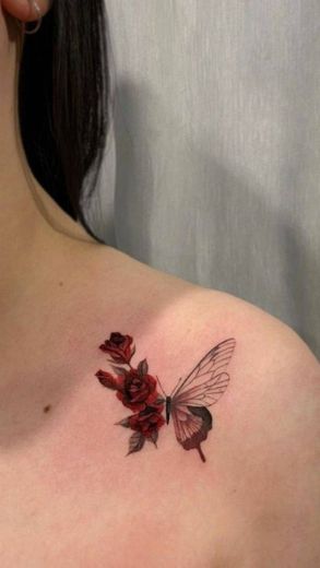 Tatuagem feminina borboleta 🦋