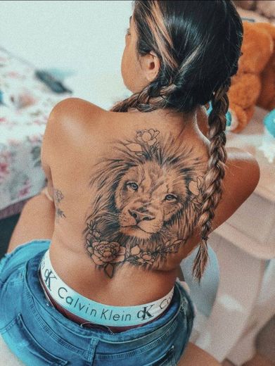 Tatto leão nas costas linda 😍😍😍