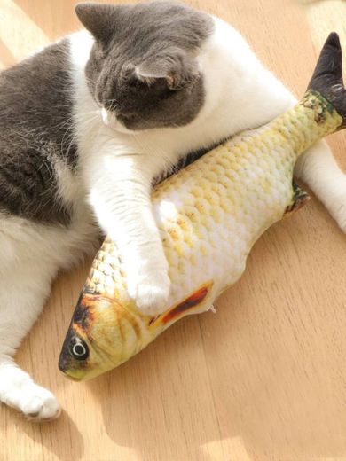 Brinquedo de gato em forma de peixe
