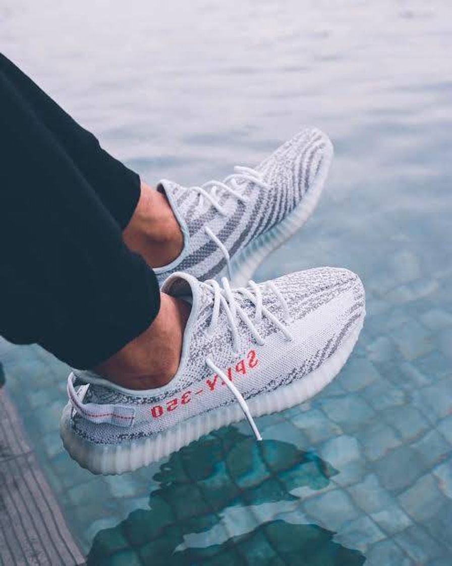 Social Yeezy Boost 350 V2 Beluga 2.0"