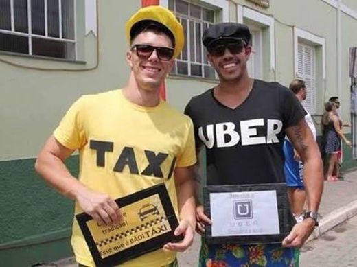 Táxi/ Uber