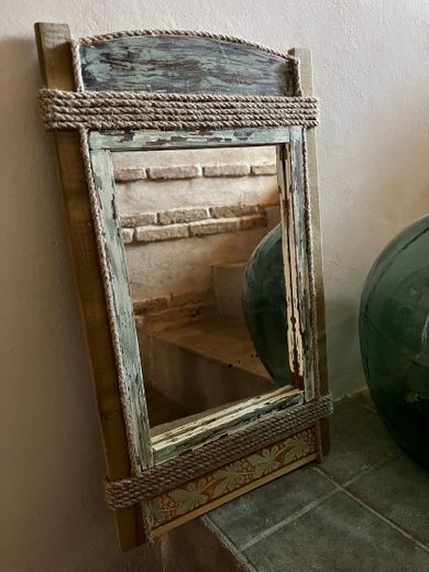 Espejo rústico artesanal de madera 