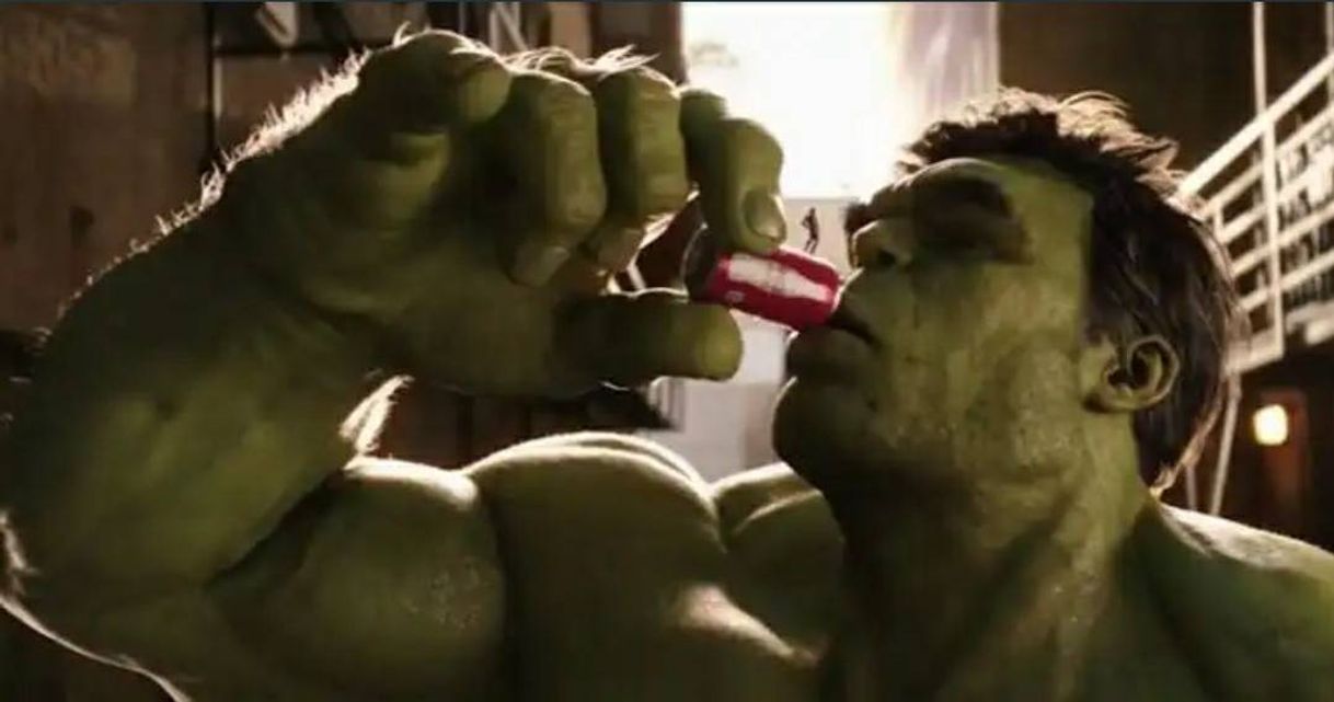 Moda Homem Formiga rouba Coca cola de Hulk