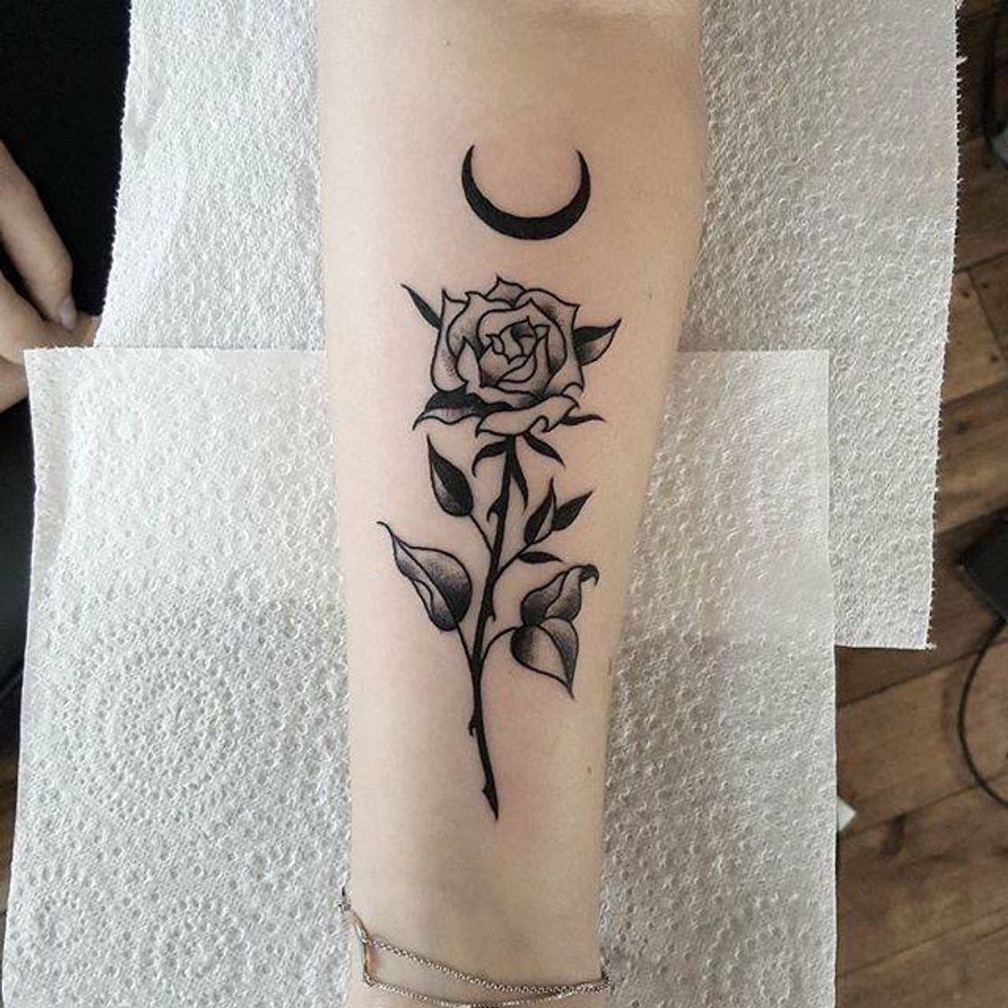 Moda Tatuagem de rosa🌹