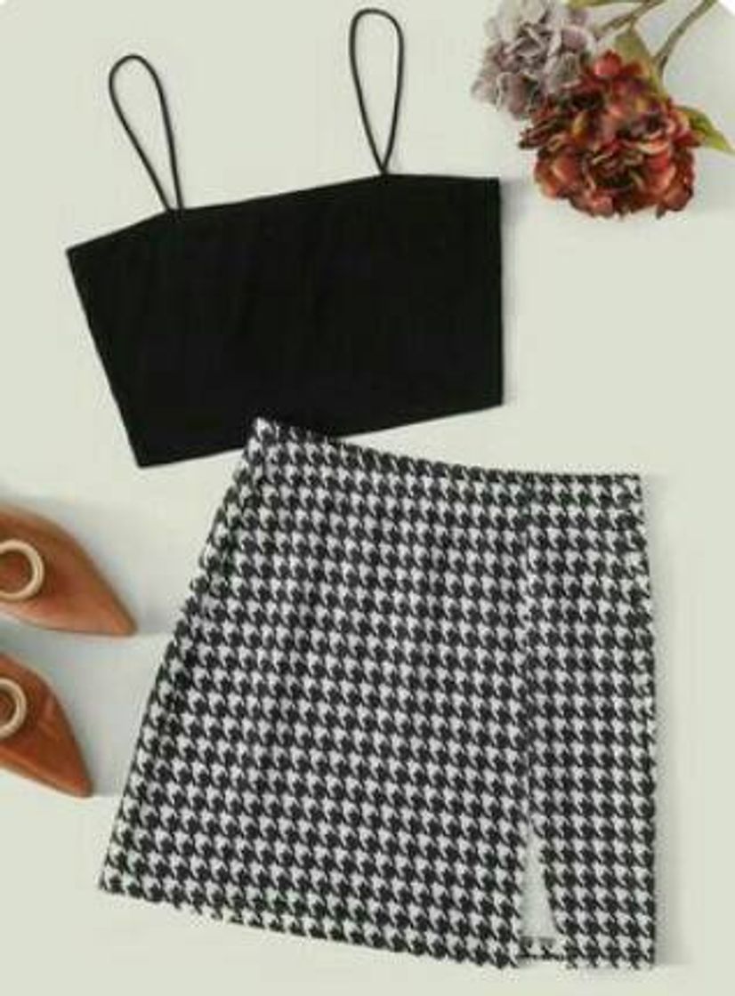 Moda Conjunto cropped preto e saia branca