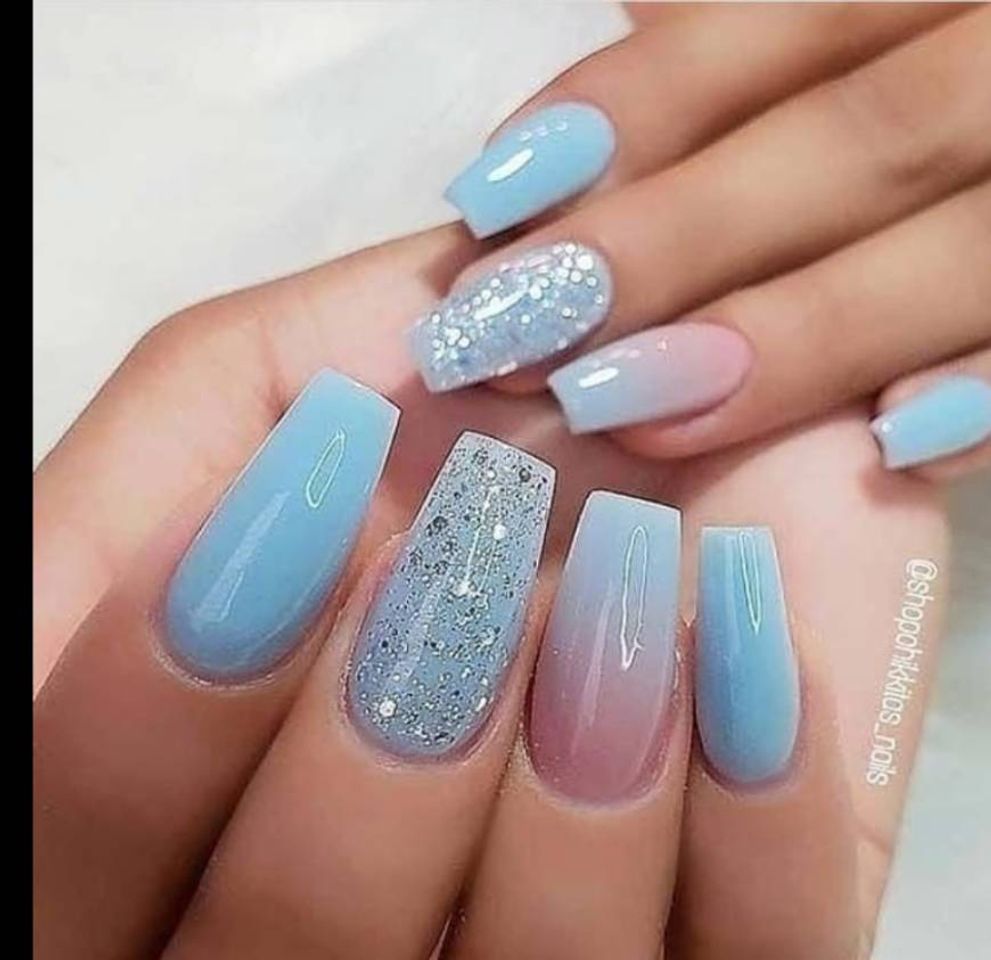 Moda Nails 