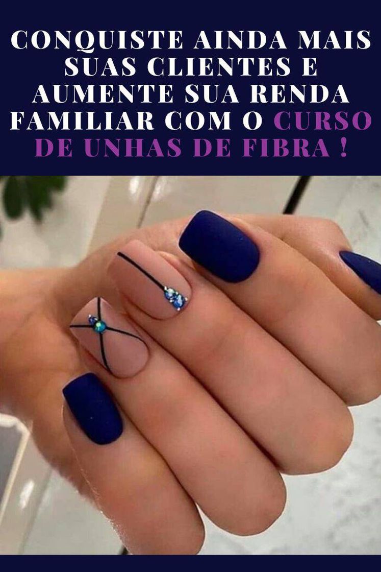 Social Aquela unha azul  perfeita 