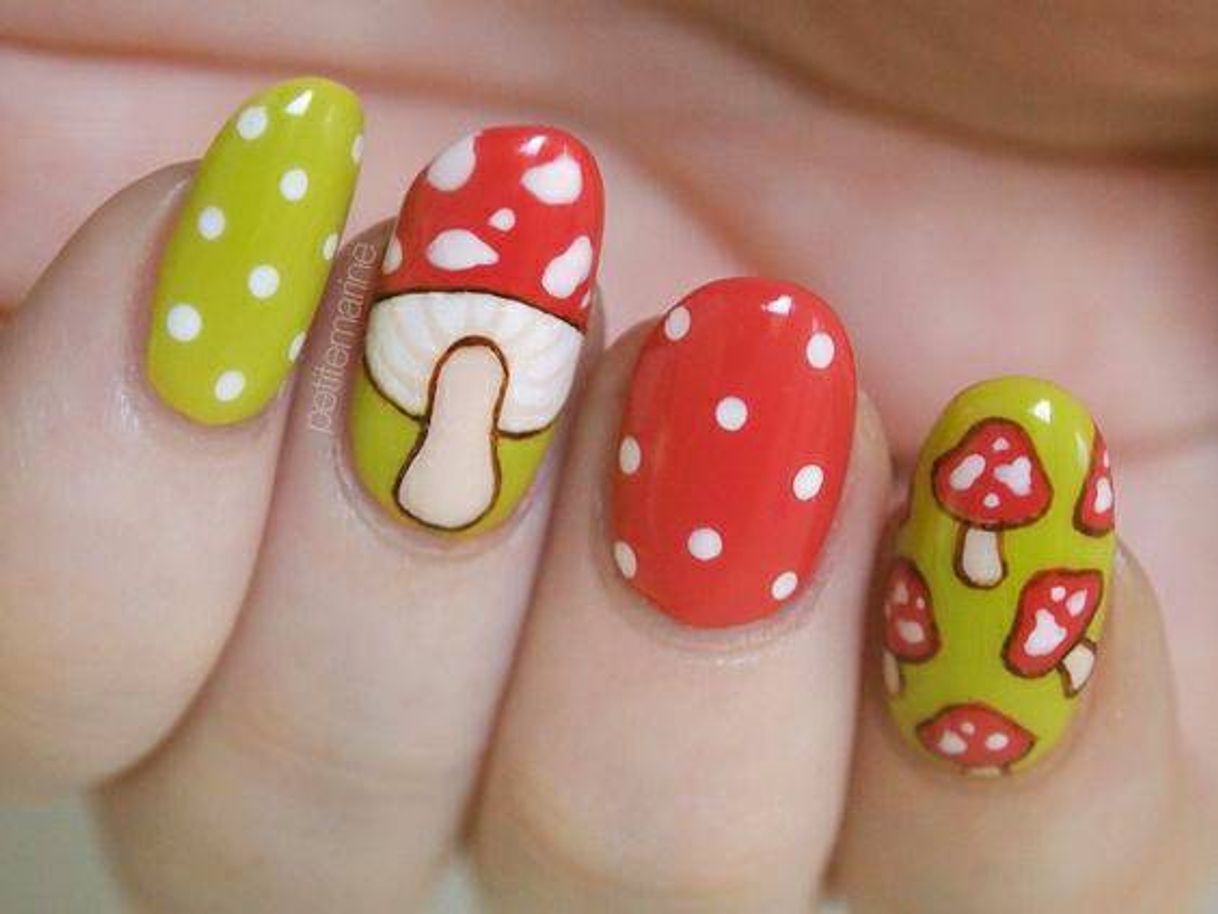 Moda mushoom nail art