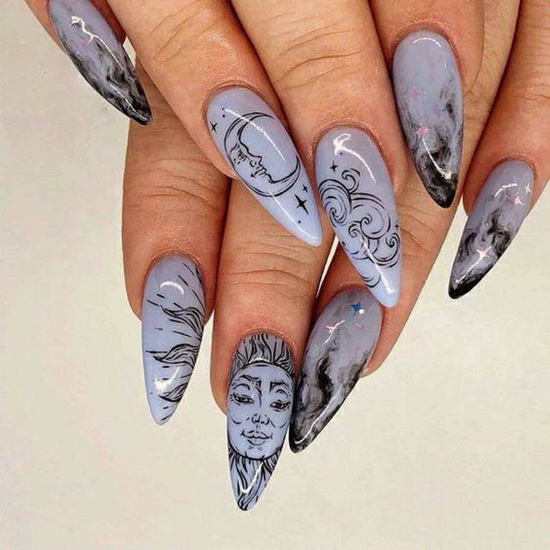 Moda moon and sun art nail