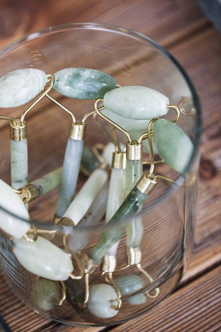 Jade roller 