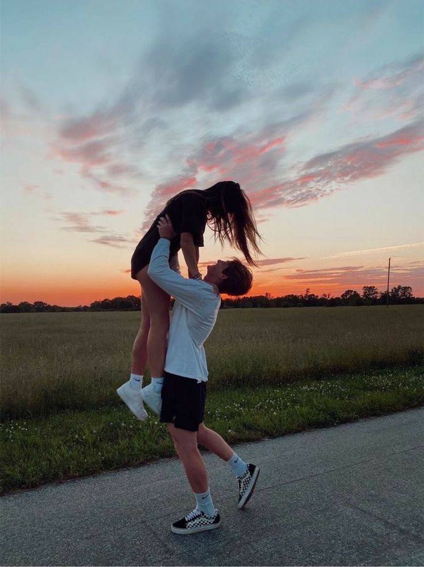 Social couple vibes