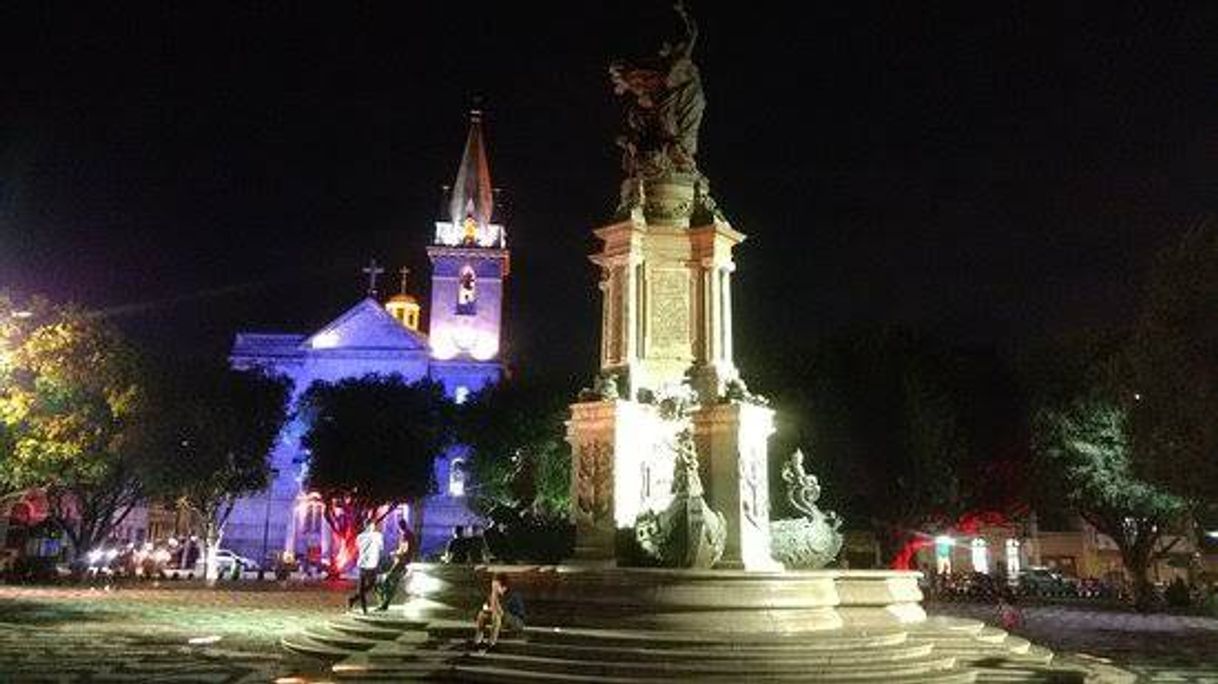 Place Largo de São Sebastião