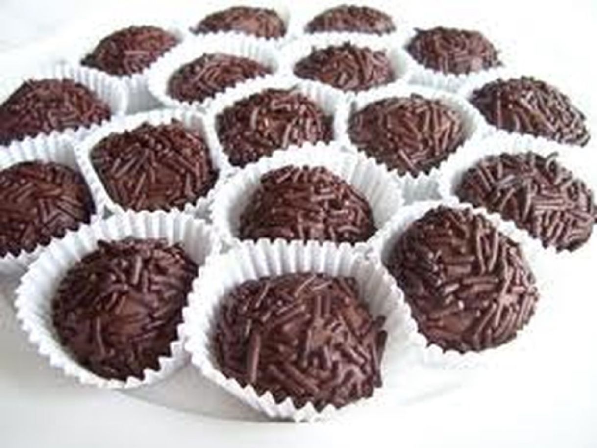Social Brigadeiro Gourmet Lucrativo - Uma Renda Extra Para Desempregados: 30 Receitas de