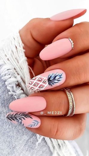 Pineaple pink nails