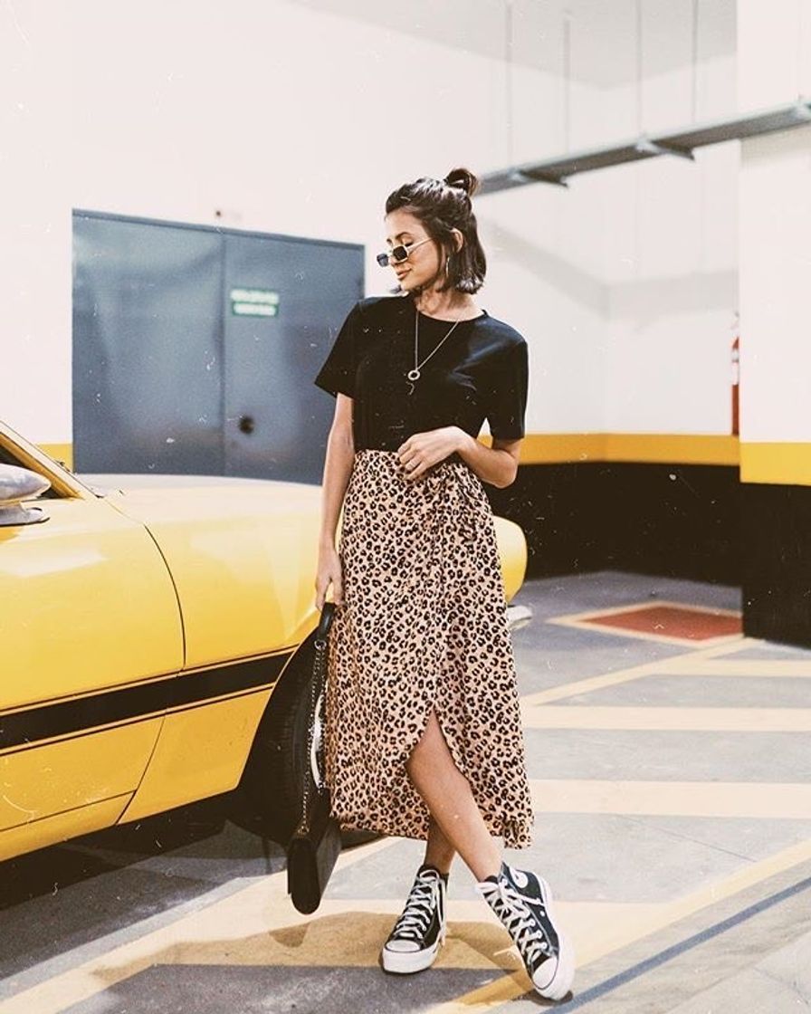 Moda midi skirt 💛🖤