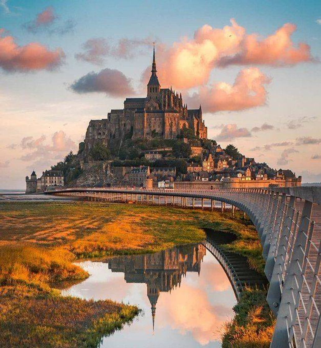 Lugar Le Mont-Saint-Michel