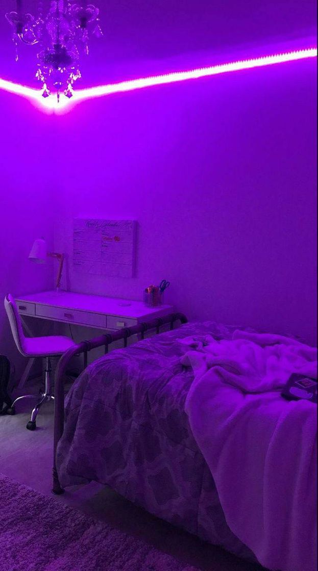 Moda •quarto de led roxo•⚡💜