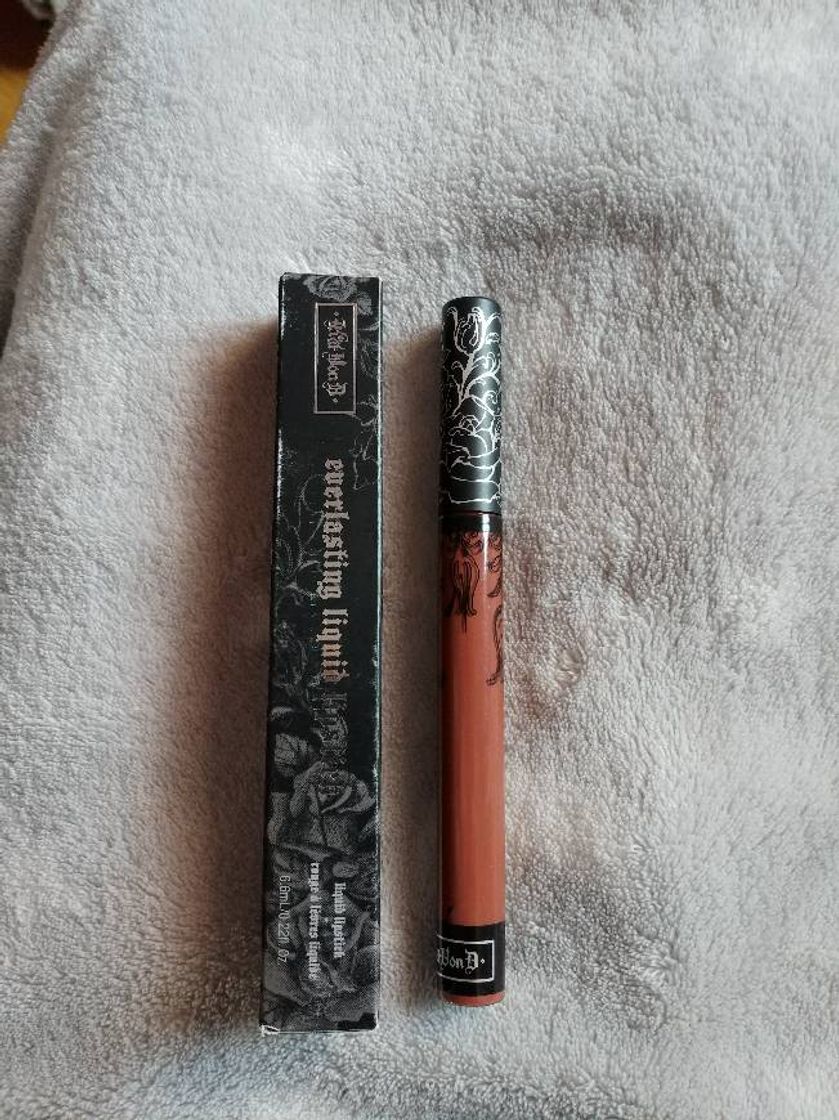 Moda Esencial pintalabios Kat Von D