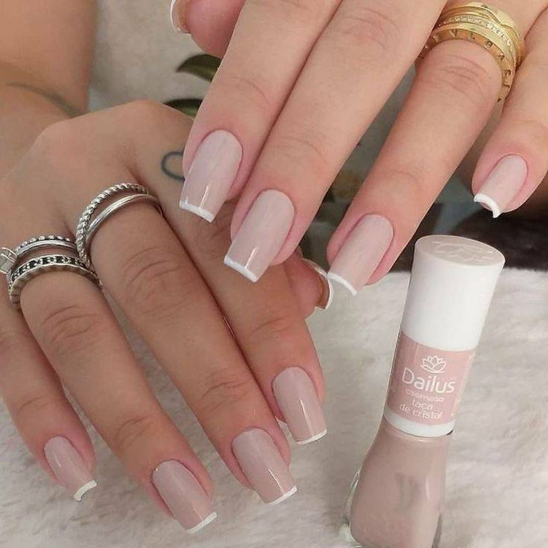 Moda Unhas francesinha