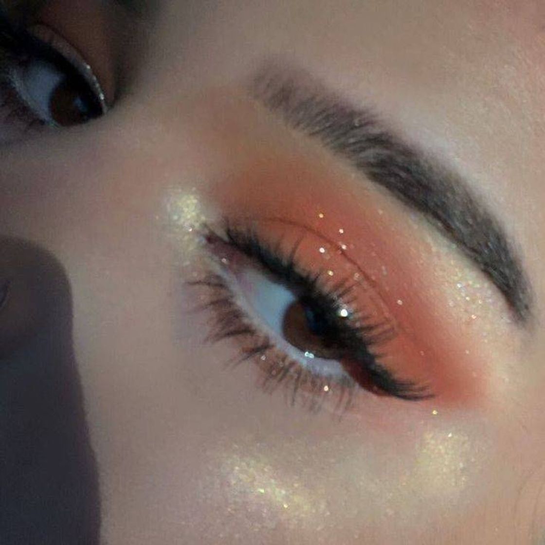 Moda Make simples com glitter✨🧡