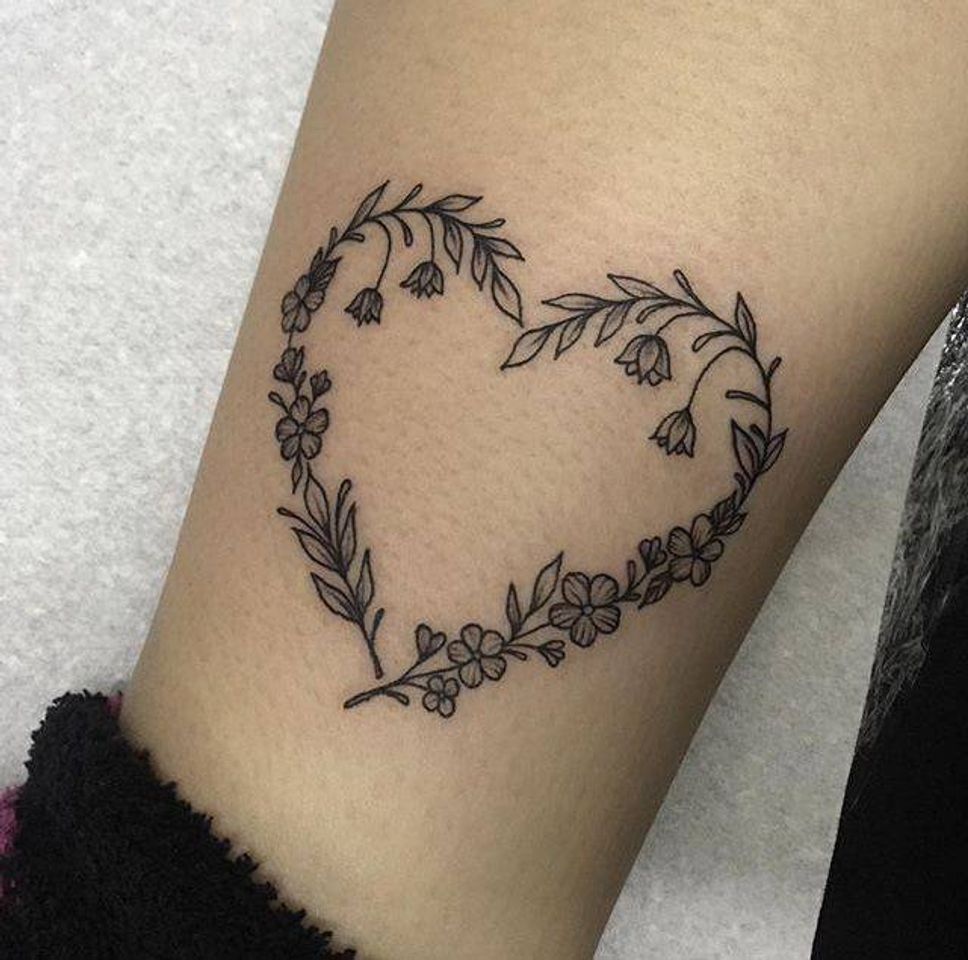 Fashion Tatuagem Coração de flores ✨❤