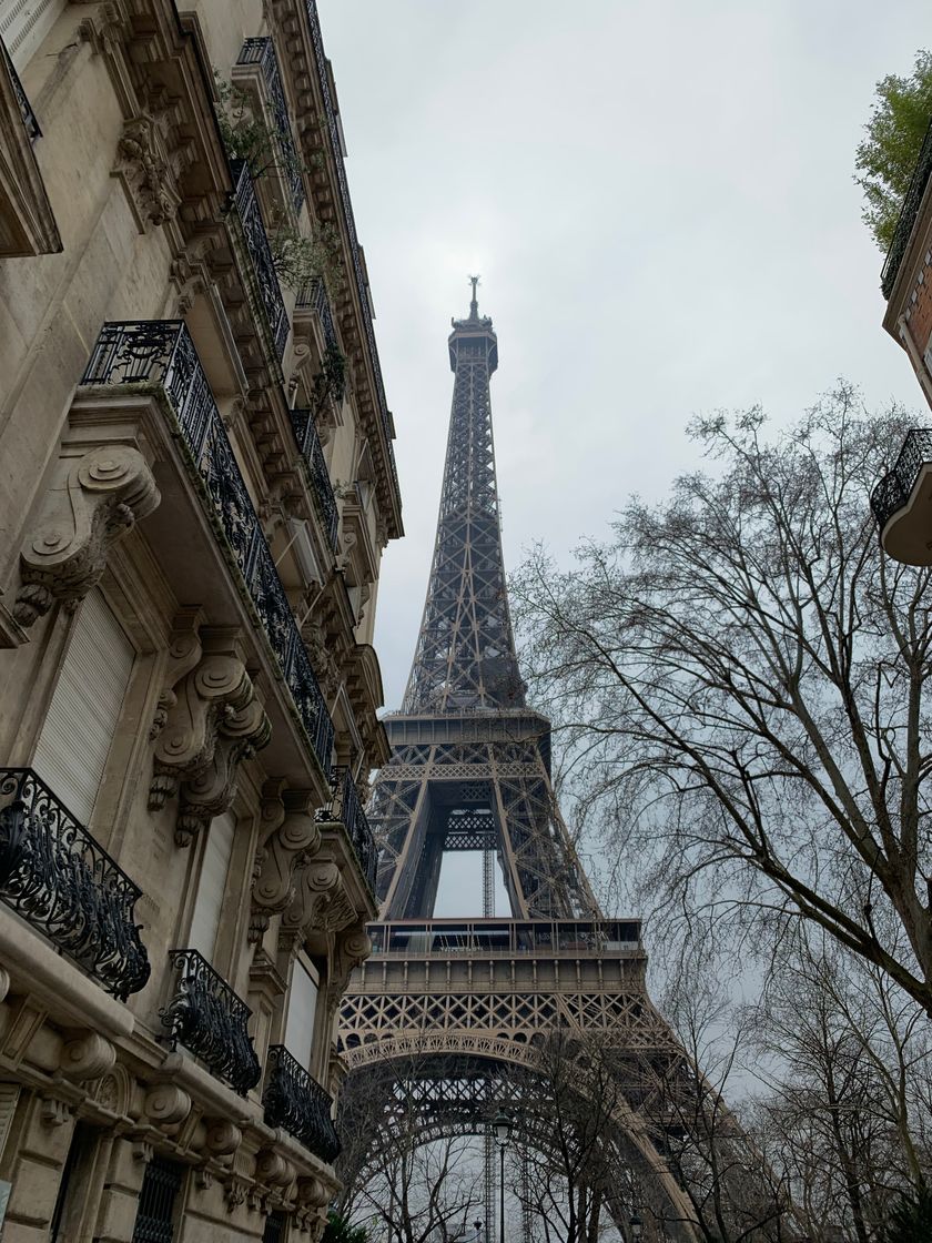 Place Torre Eiffel