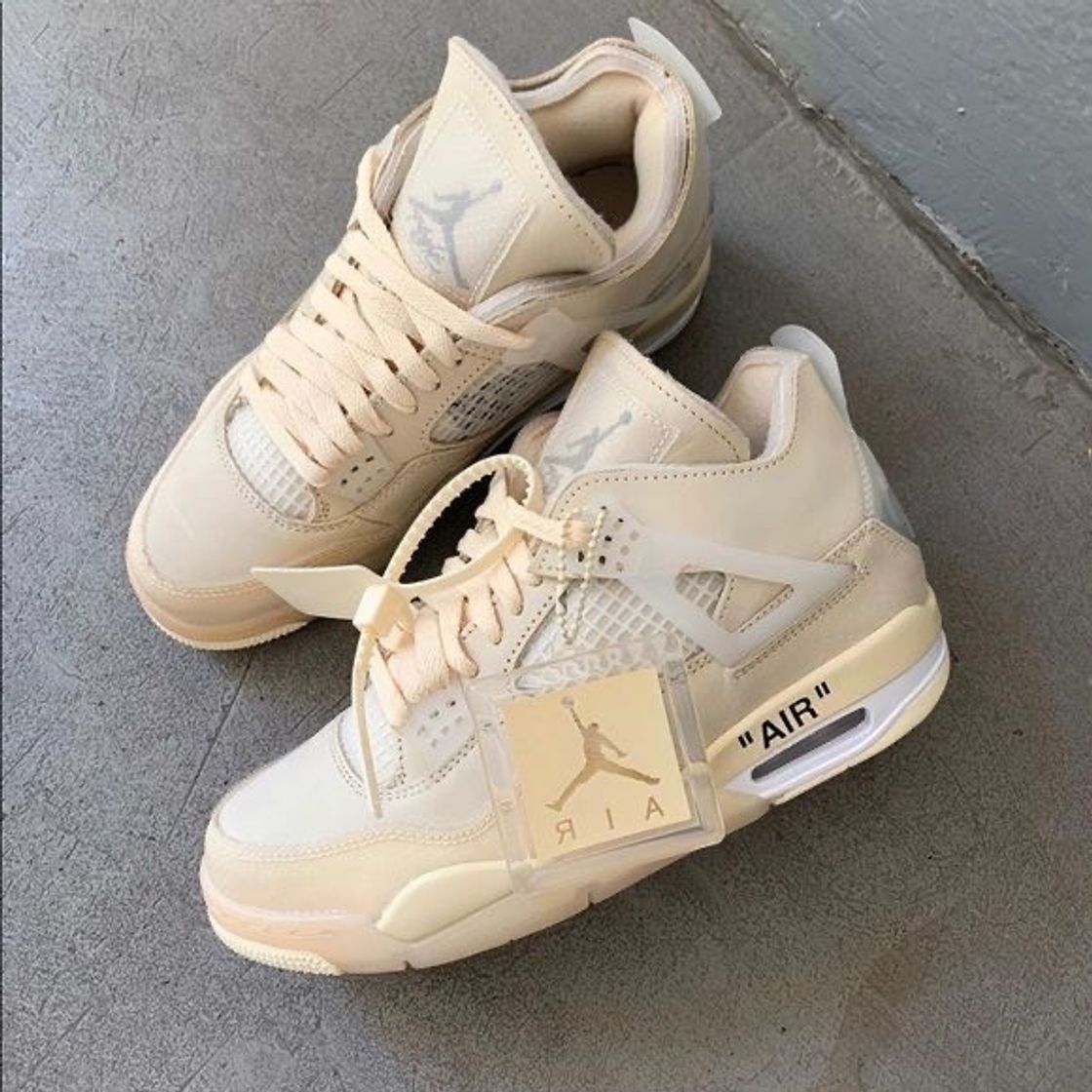 Moda Jordan 4 off white 