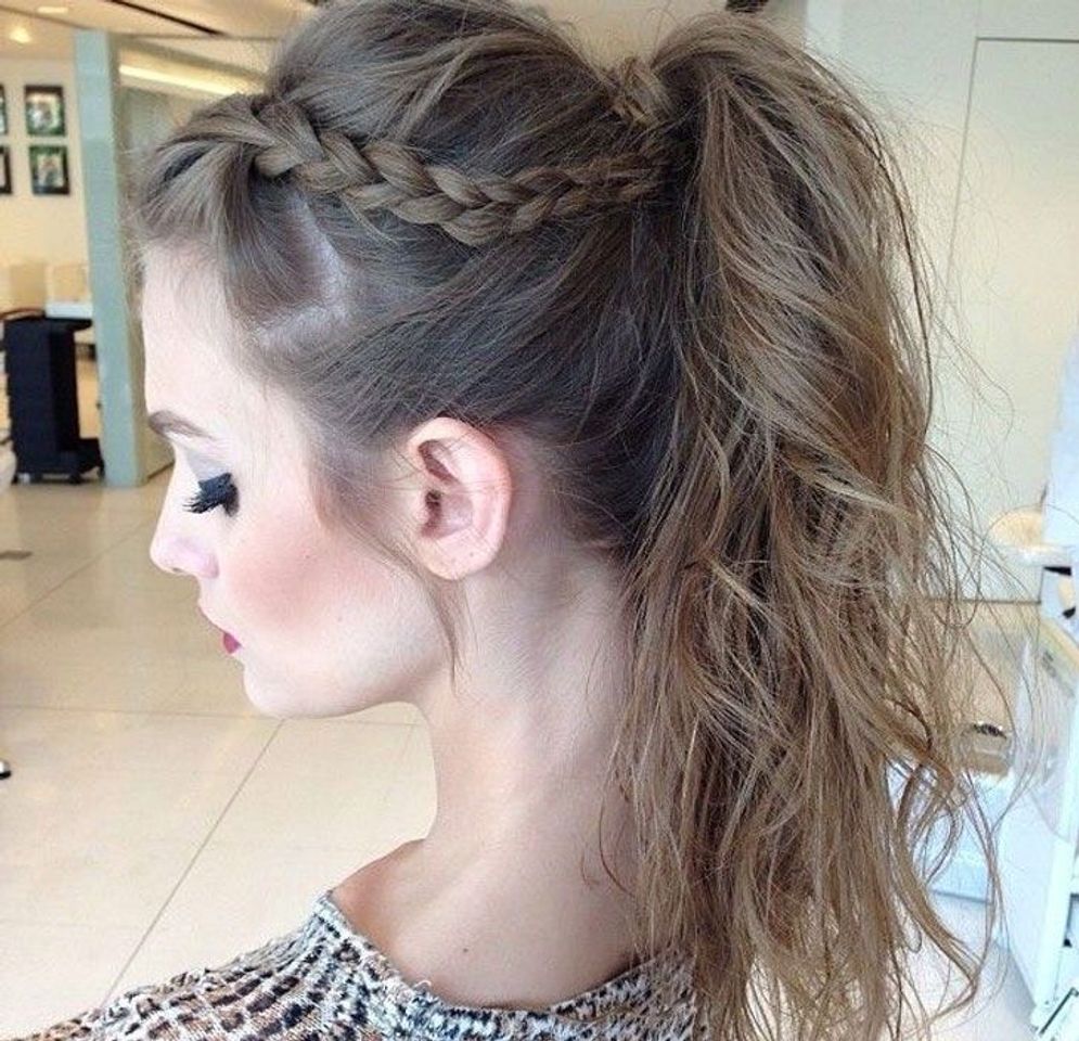 Fashion penteado delicado e charmoso