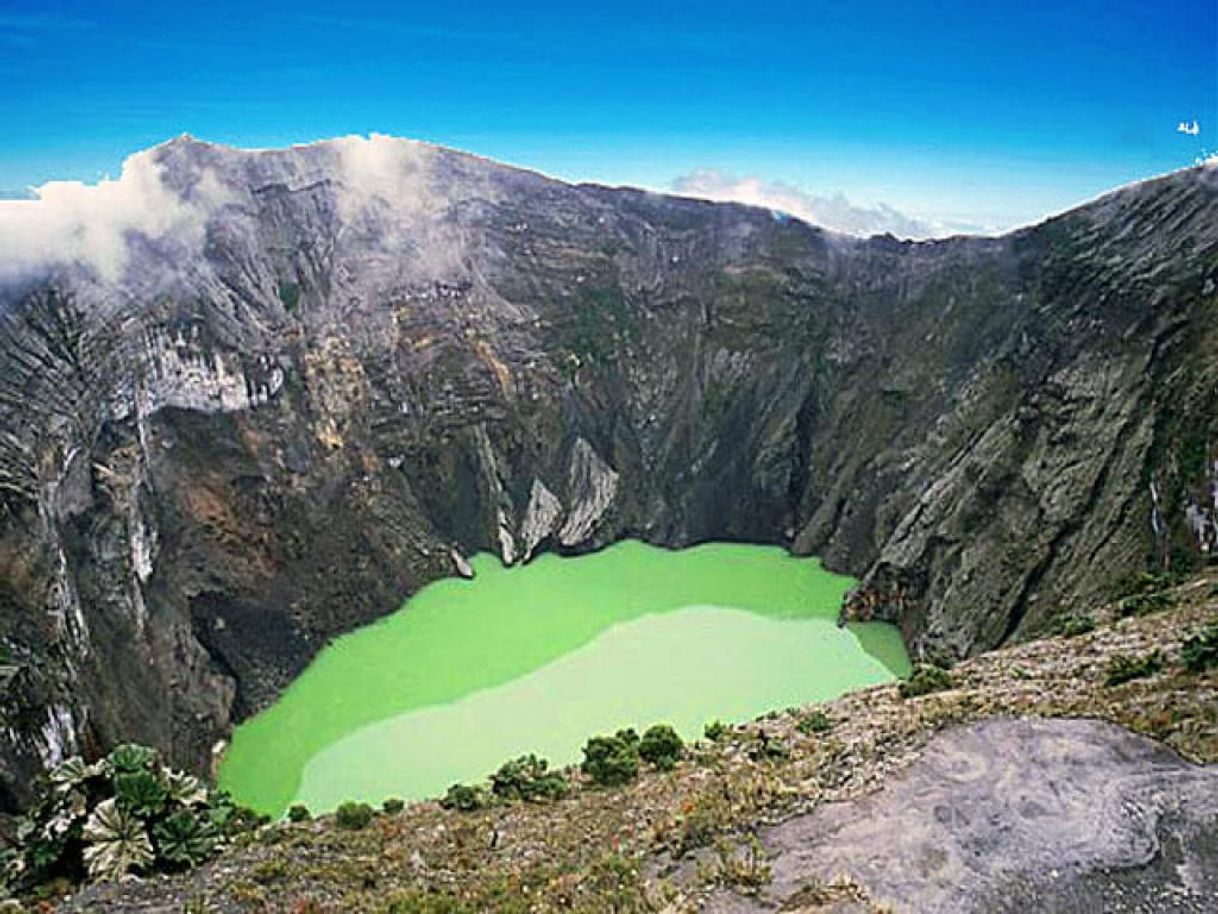 Place Irazú Volcano National Park