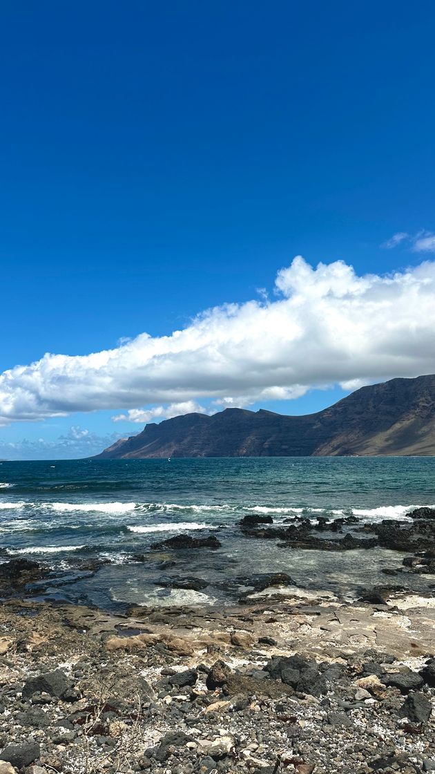 Lugar Famara Beach