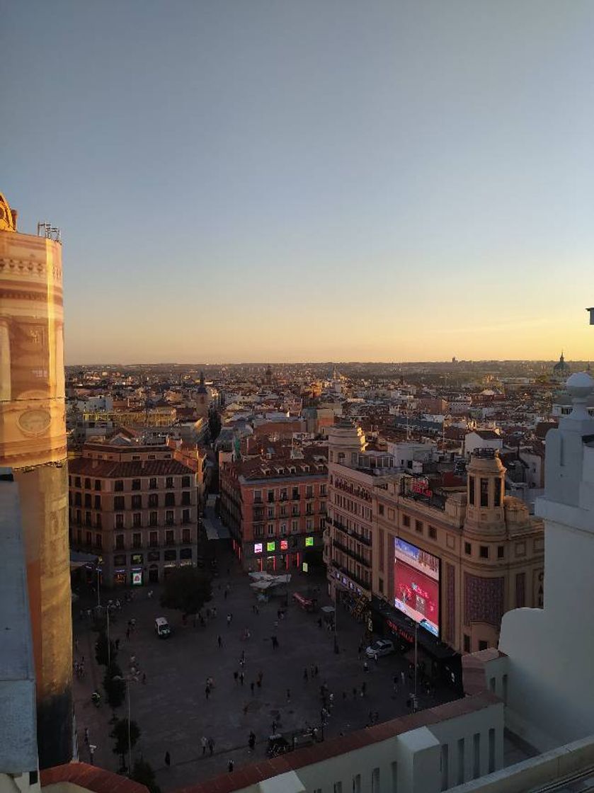 Lugar Sky 44 Madrid | Terraza - Bar