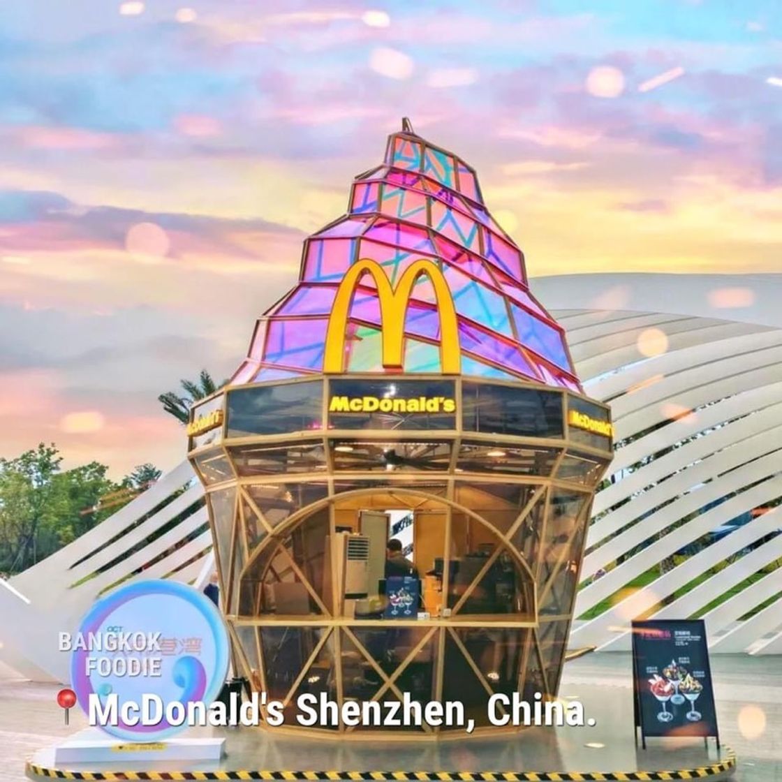 Moda McDonald’s Shenzhen, China.