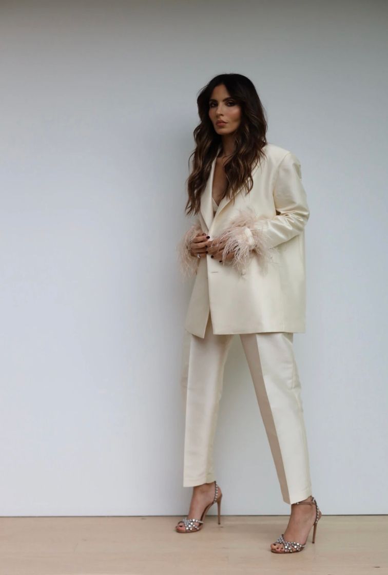 Social Traje perola plumas 