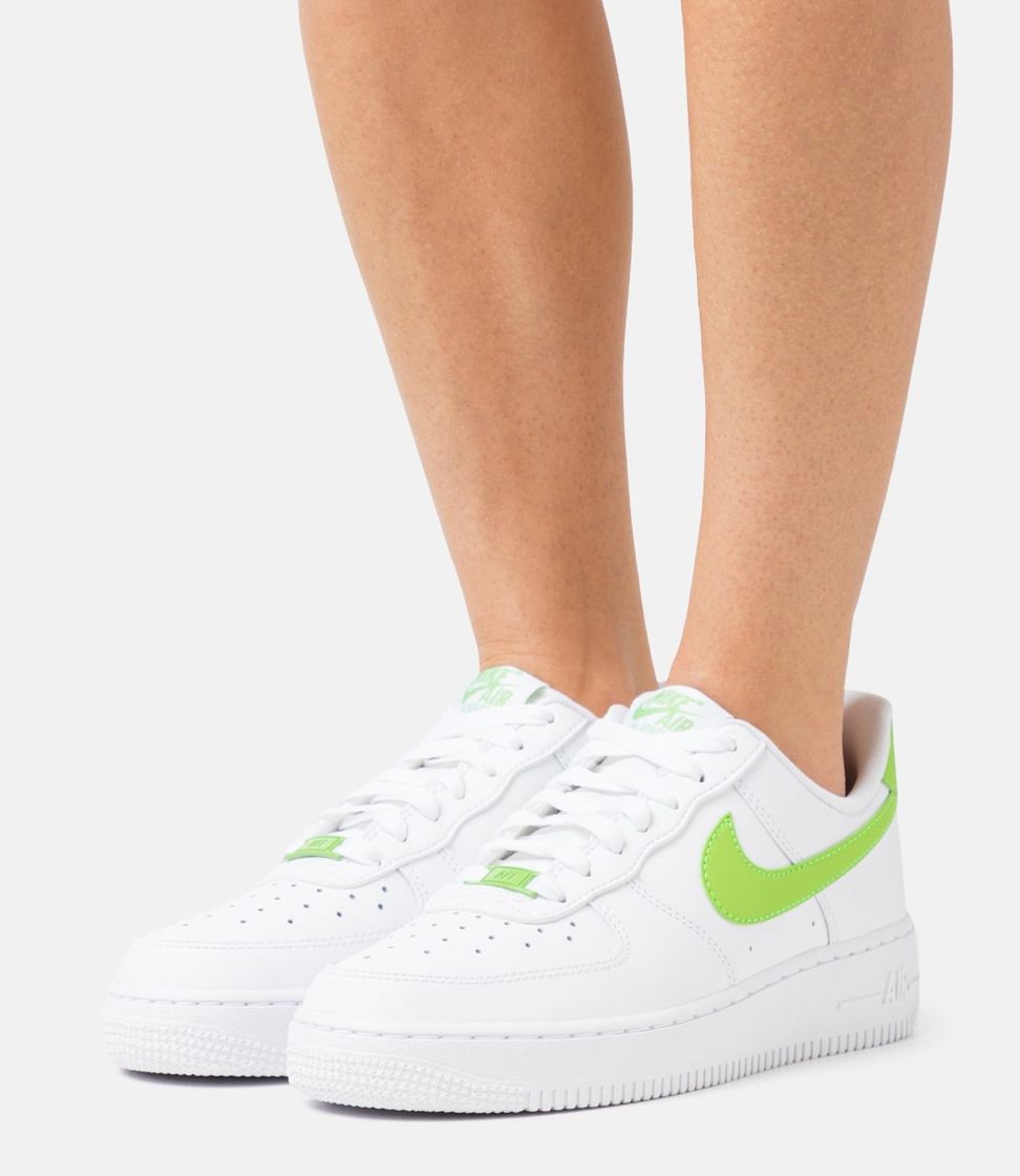 Moda Air force 1'07 verde y blanca