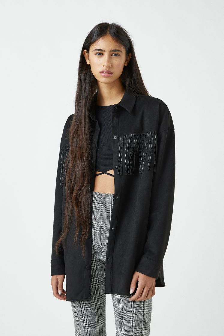 Sobrecamisa efecto ante flecos tachas Pull&bear