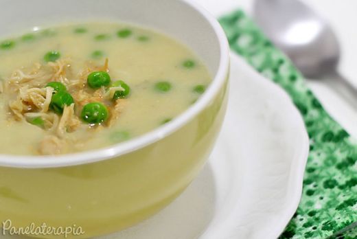 Sopa de Ervilha com Frango 