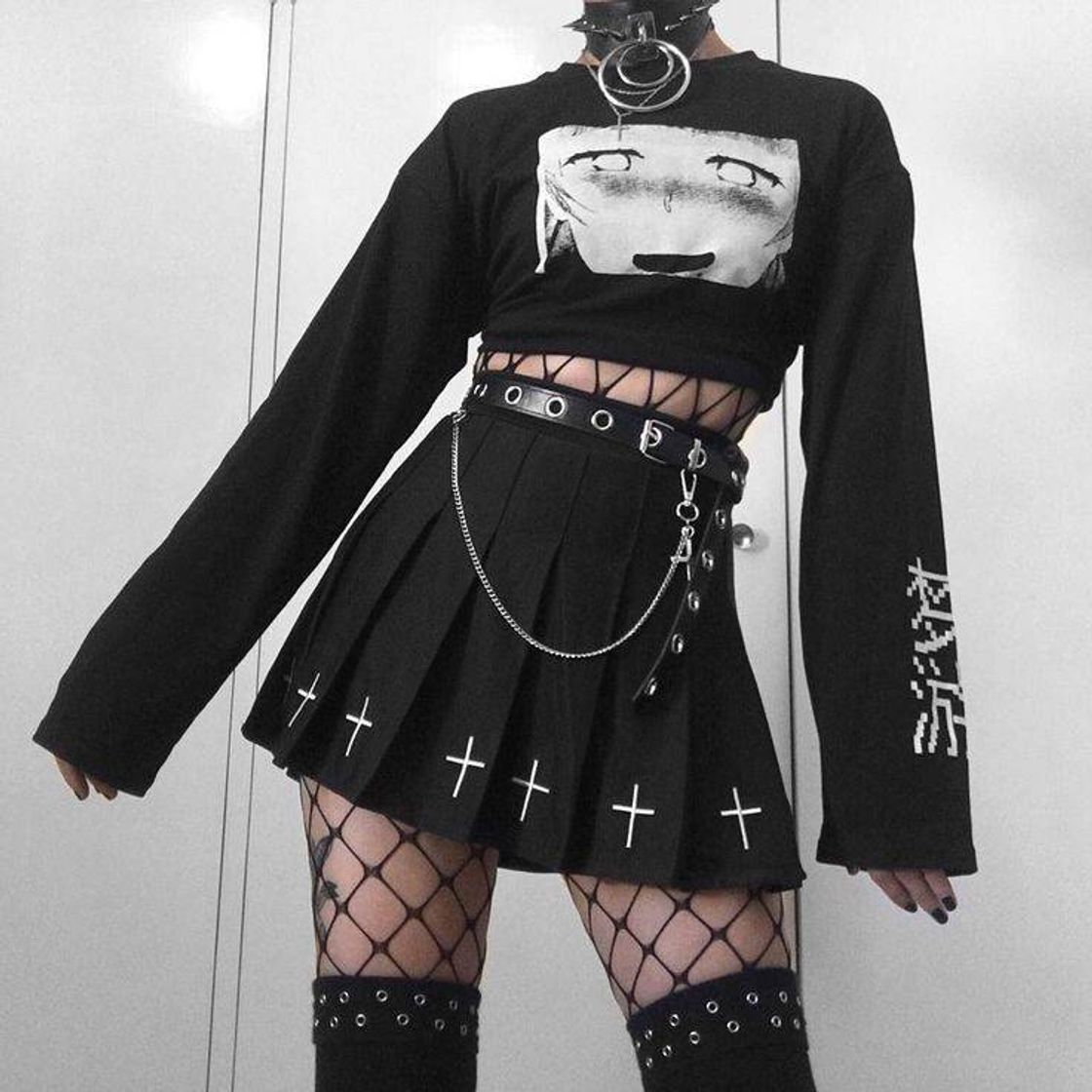 Moda Saia, t-shirt gothic,  meia calca listrada, correntes 🖤⛓️