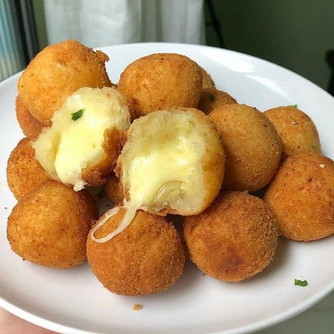 Moda BOLINHAS DE QUEIJO 🤤