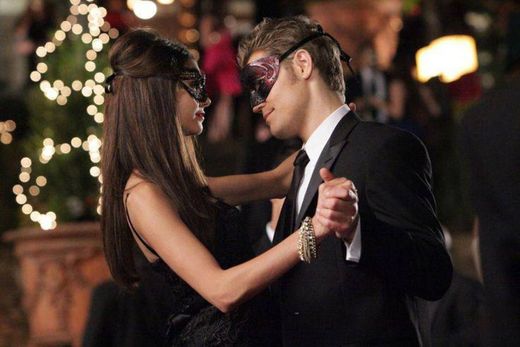 🖤 Stefan Salvatore e Katherine Petronas 🖤