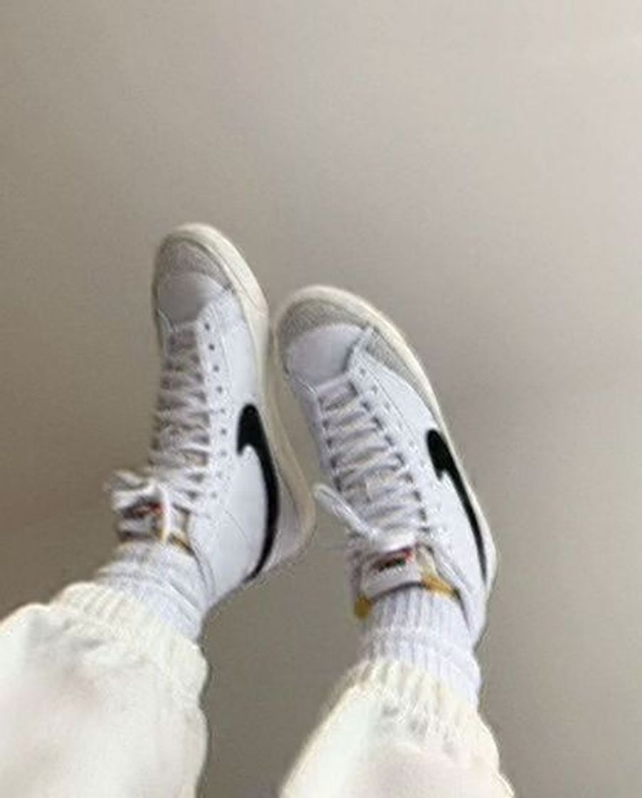 Social Nike Blazer Mid '77 para mujer, Blanco