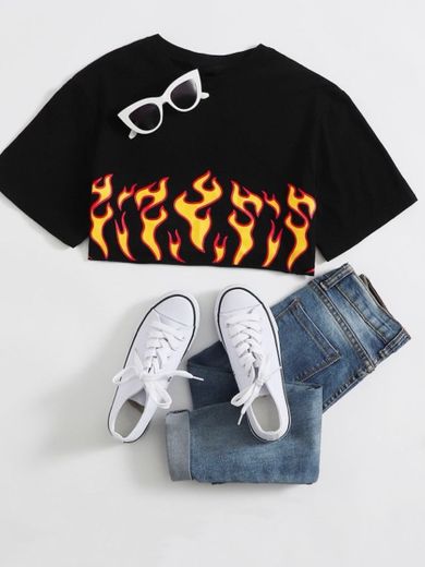 camiseta cropped estampa fogo shein
