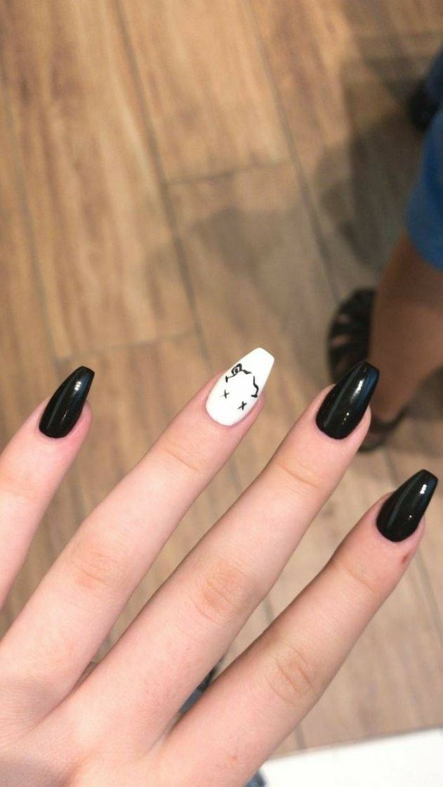 Social Nails