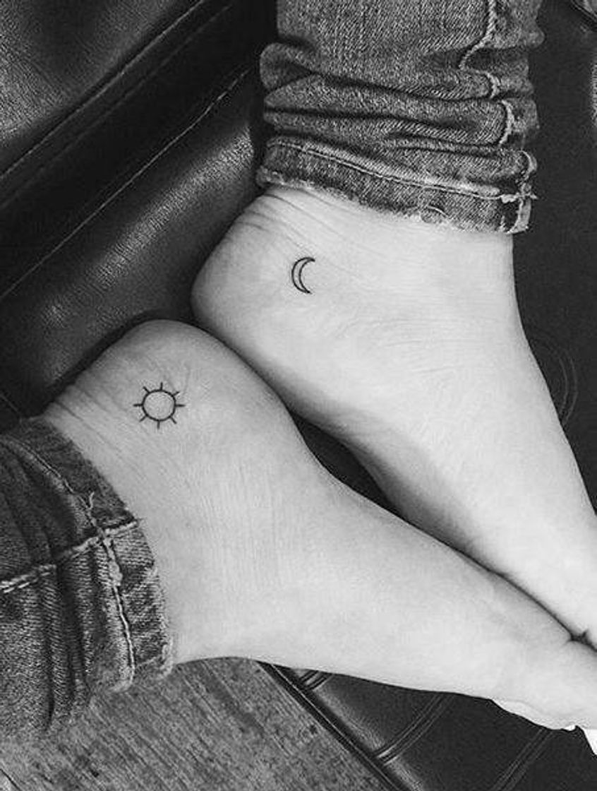 Fashion tattoo two best friends 👭