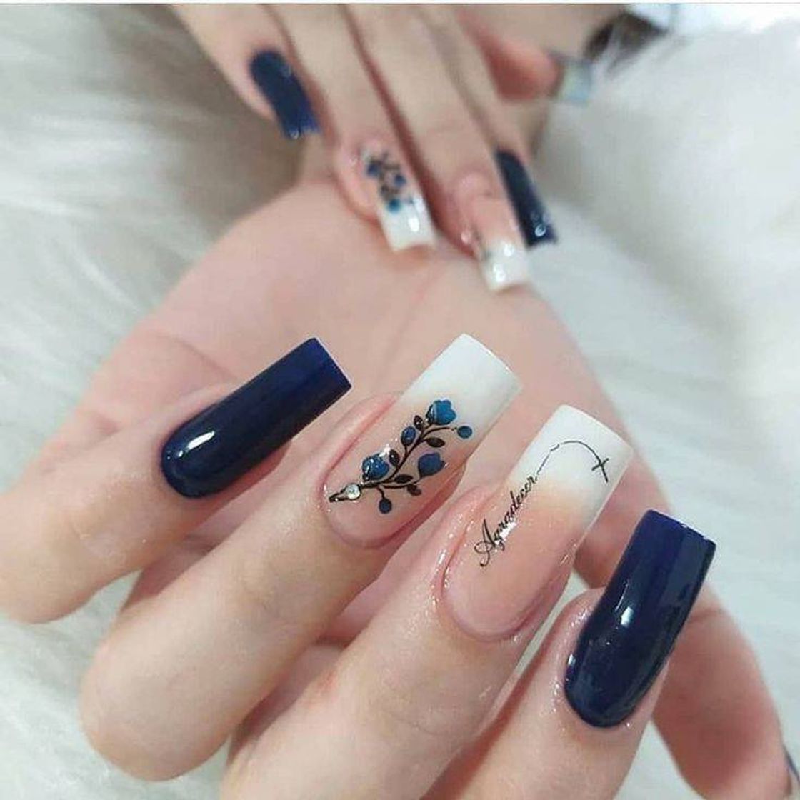 Moda UNHAS DECORADAS