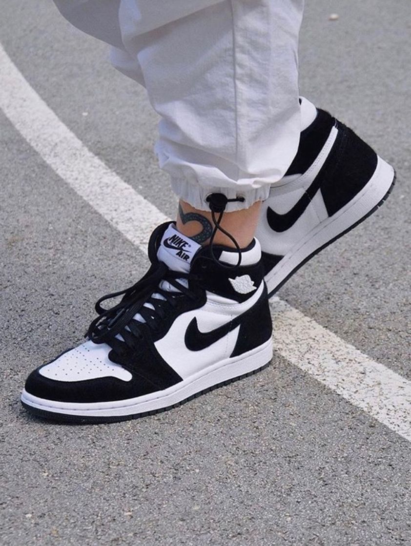 Social Nike Jordan 1