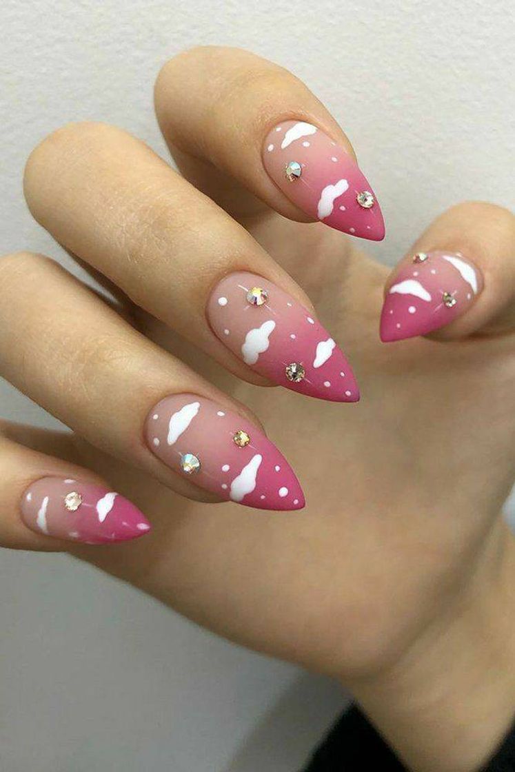 Moda Pink nails