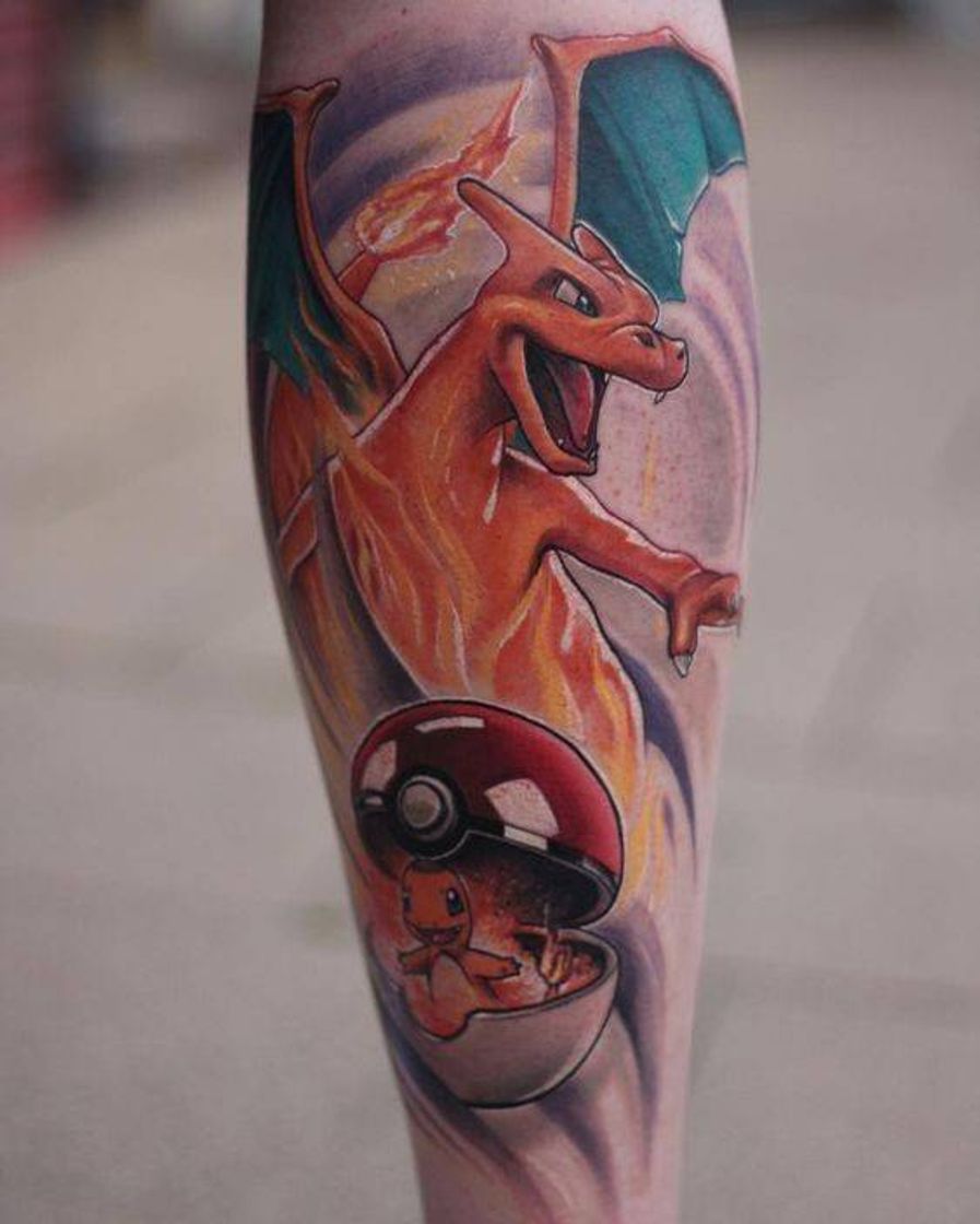 Moda Charizard tatoo linda!