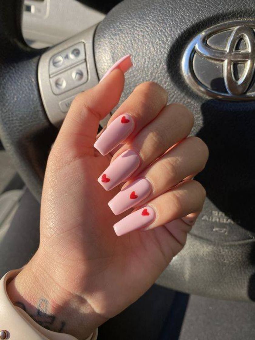 Nails- Rosa com corações 