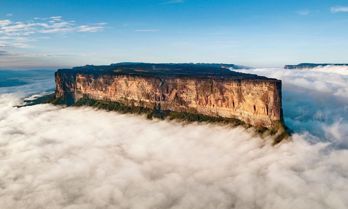 Lugar MONTE RORAIMA😍🌄