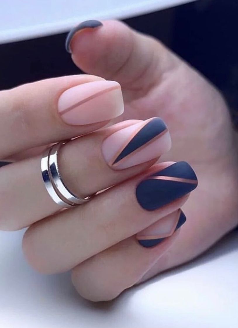 Moda Uñas minimalistas😍